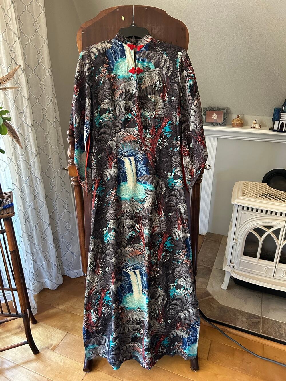 Vintage Iolani 40s 50s Pake Muu fusion dress Hawaiian muu-muu size small